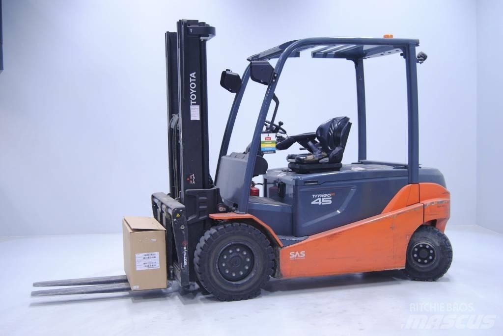 Toyota 8FBMT45 Elmotviktstruckar