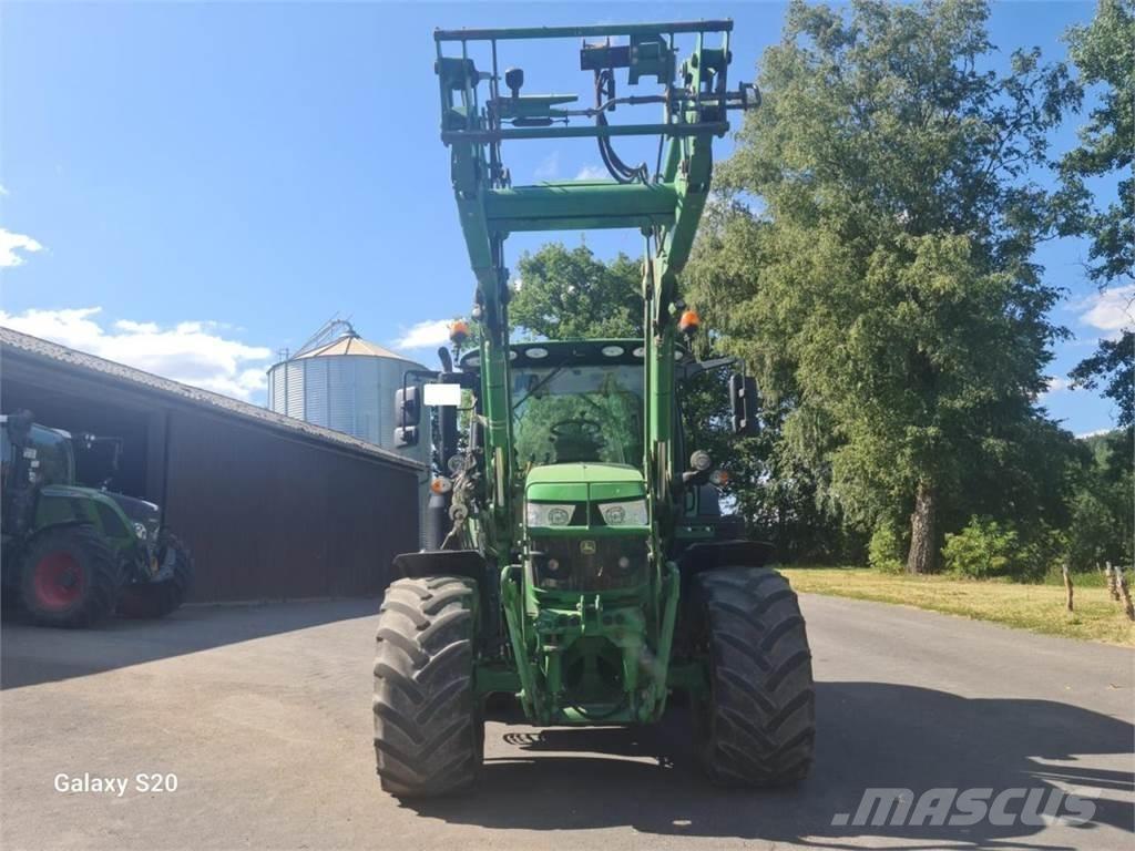 John Deere 6130R Traktorer