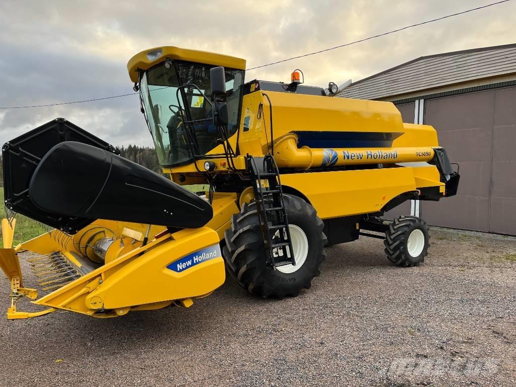 New Holland TC 5050 Skördetröskor