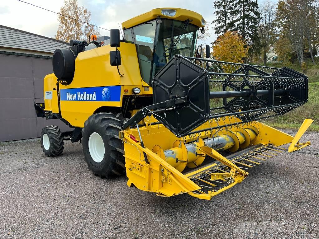 New Holland TC 5050 Skördetröskor