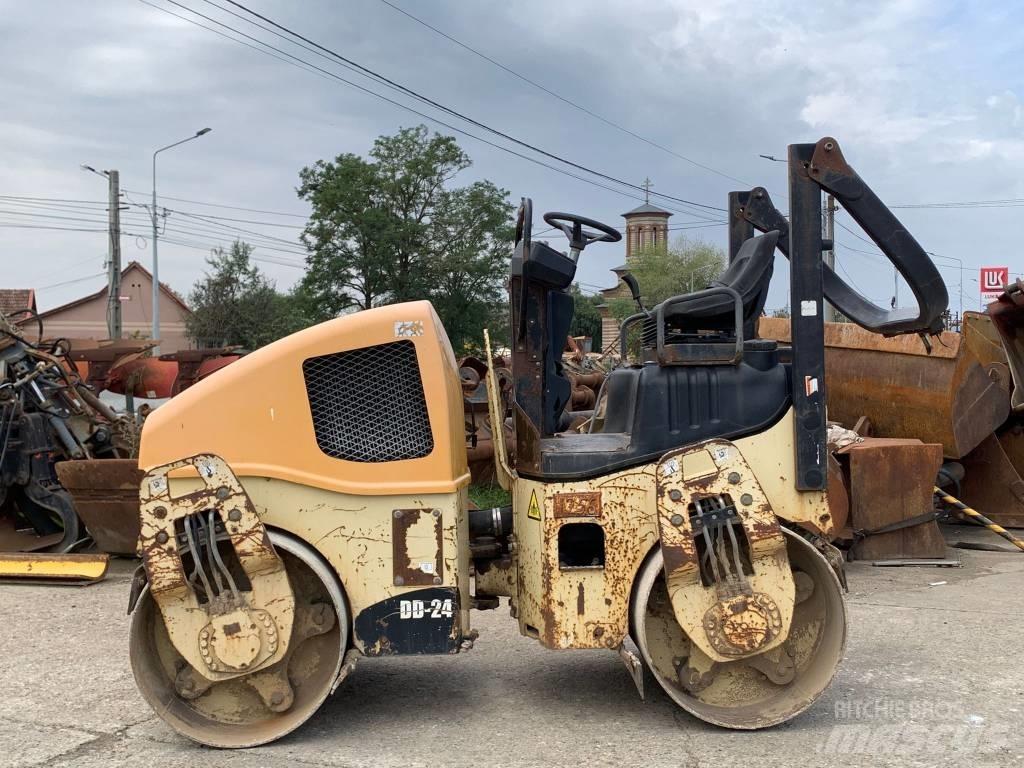 Volvo DD 24 Tvåvalsvältar