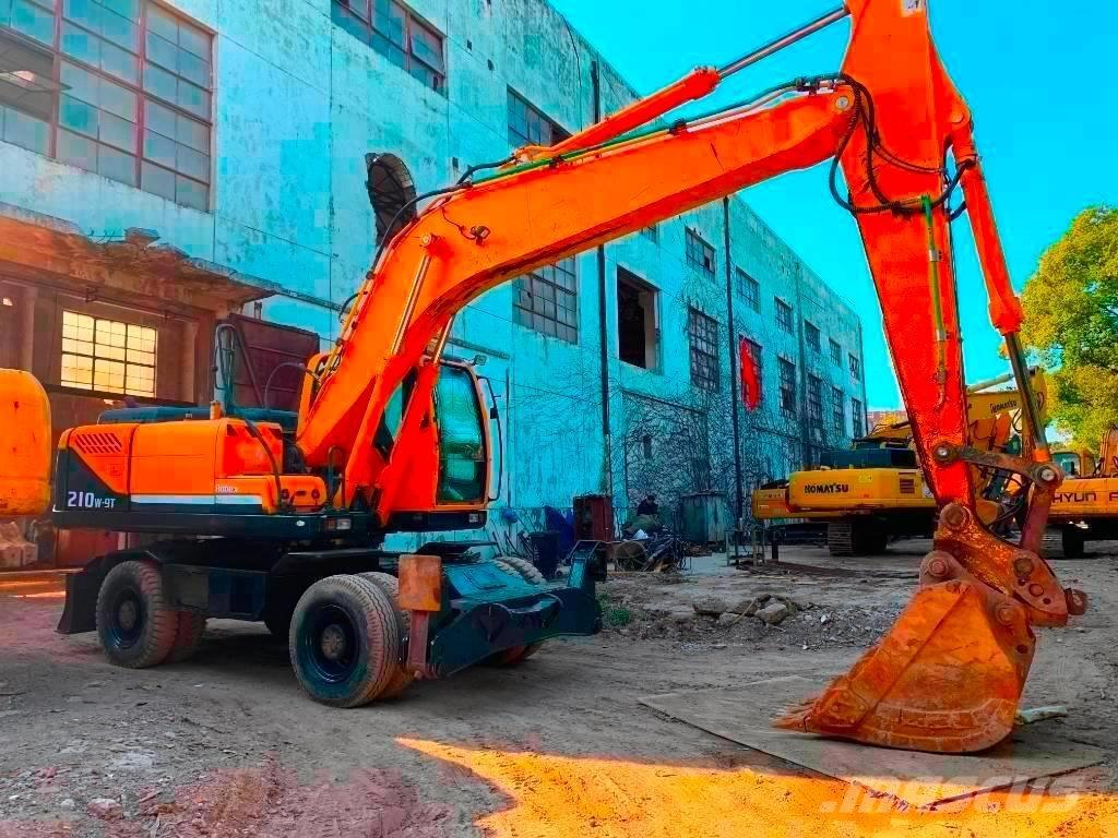 Hyundai R210W-9T Bandgrävare
