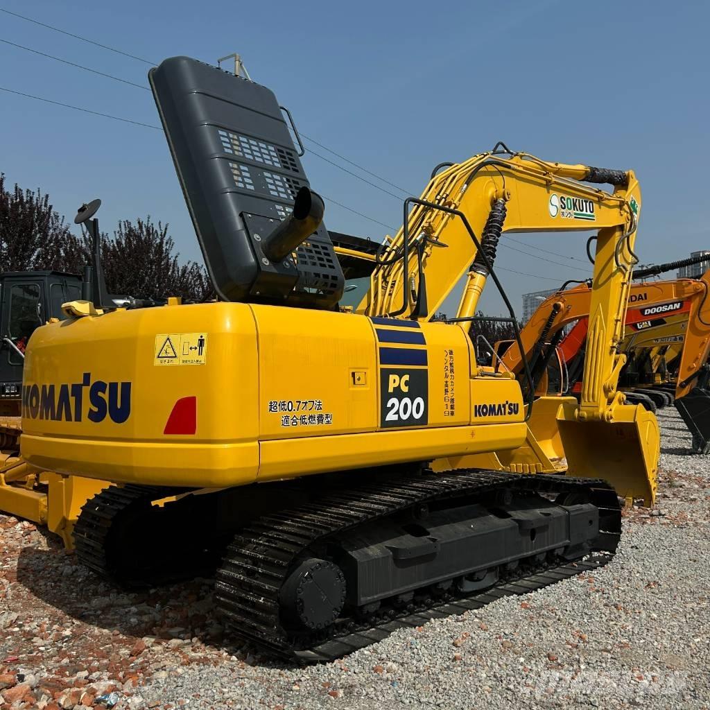 Komatsu 200-8 Bandgrävare