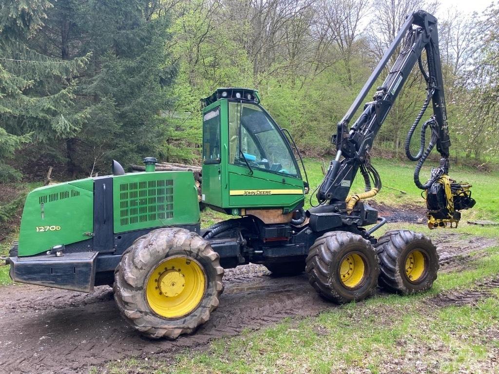 John Deere 1270 D Skördare