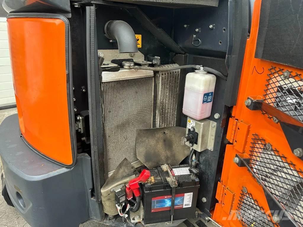 Hitachi ZX26U-6CR Minigrävare < 7t