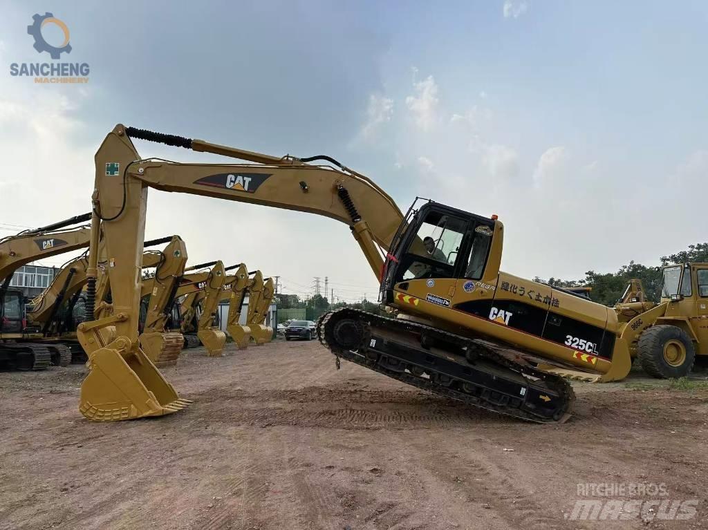 CAT 325 CL Bandgrävare