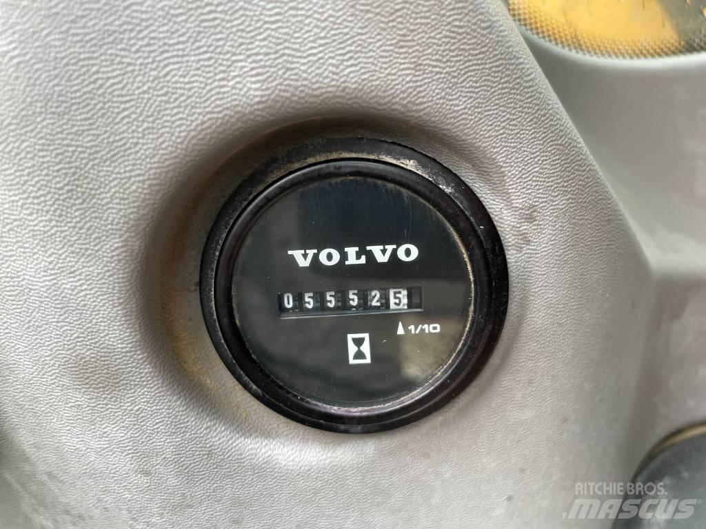 Volvo ECR 235 Bandgrävare