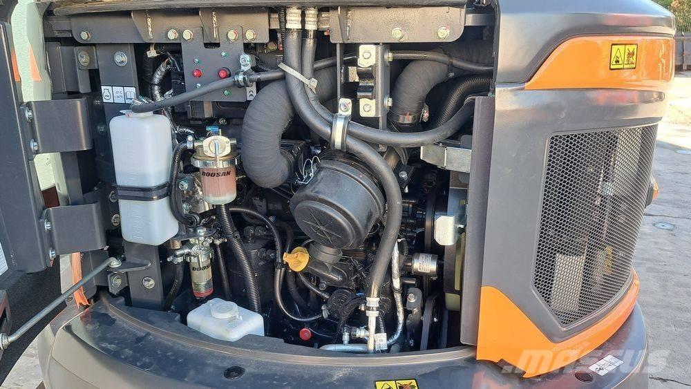 Develon DX 35 Z-7 Minigrävare < 7t