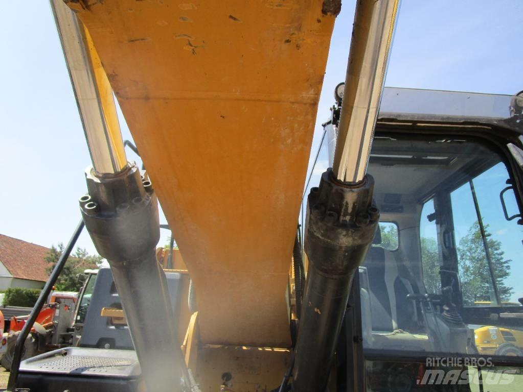CAT 318 E L Bandgrävare