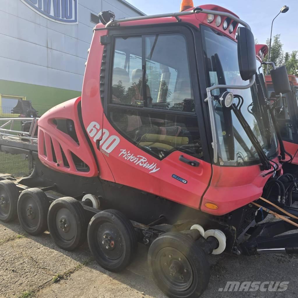 Kässbohrer PB 600 Snöplogar