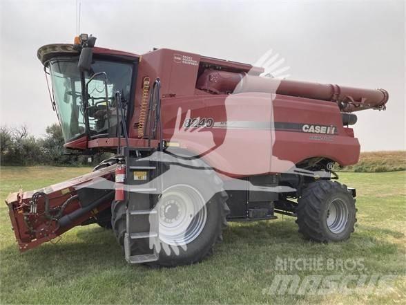 Case IH 8240 Skördetröskor