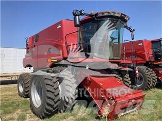 Case IH 8250 Skördetröskor