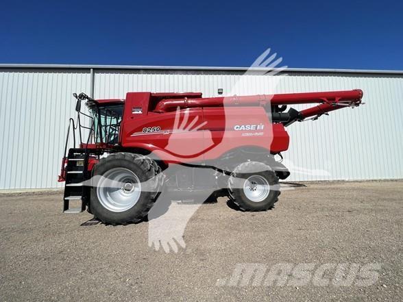 Case IH 8250 Skördetröskor