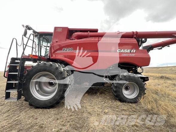 Case IH 8250 Skördetröskor