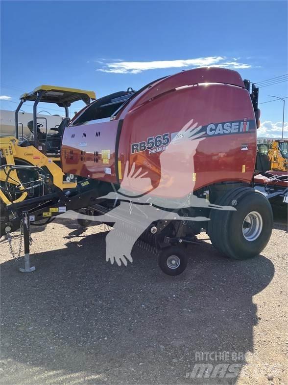 Case IH RB565 Rundbalspressar