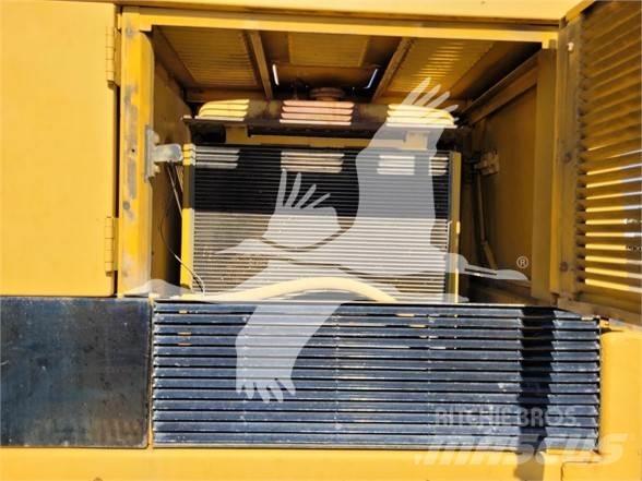 CAT 235 Bandgrävare