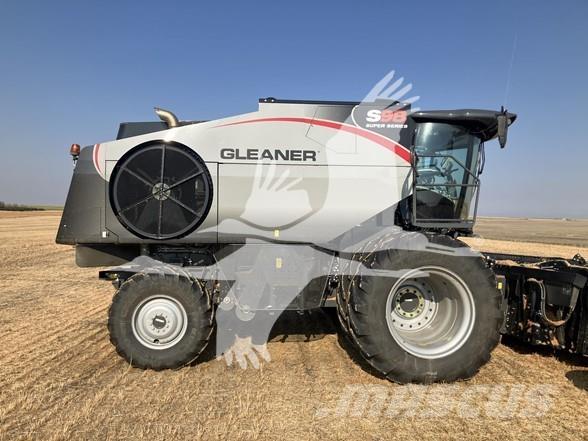 Gleaner S98 Skördetröskor