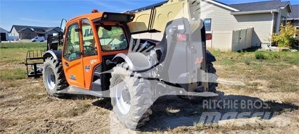 JLG 742 Teleskoplastare
