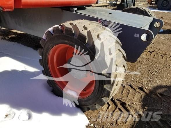 SkyJack SJ82T Teleskop bomliftar