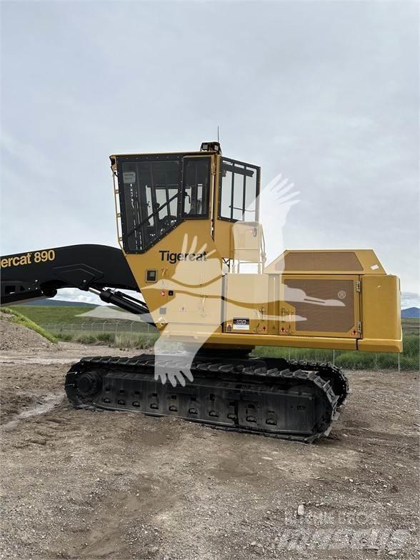 Tigercat 890 Terminal Lastare