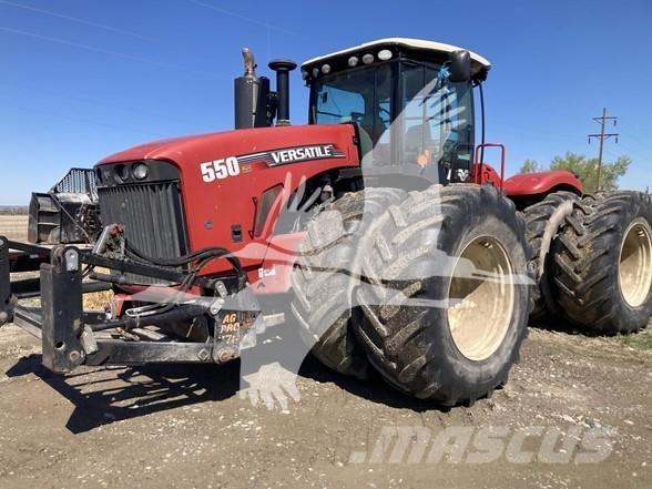 Versatile 550 Traktorer