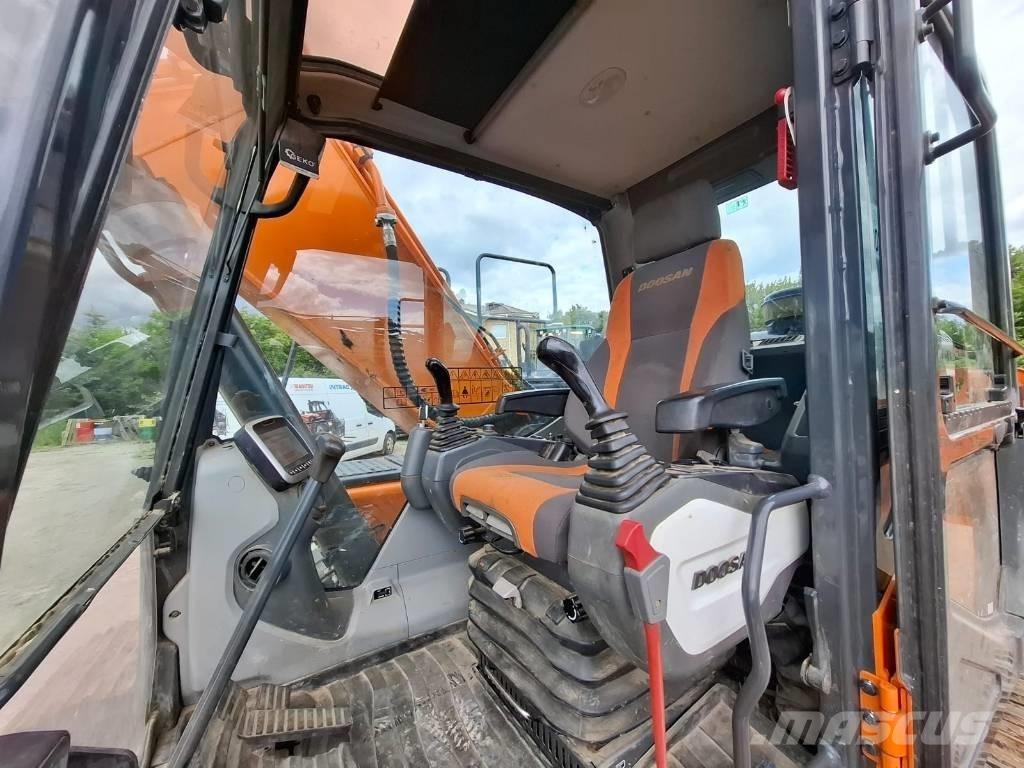 Doosan DX 225 LC-5 Bandgrävare