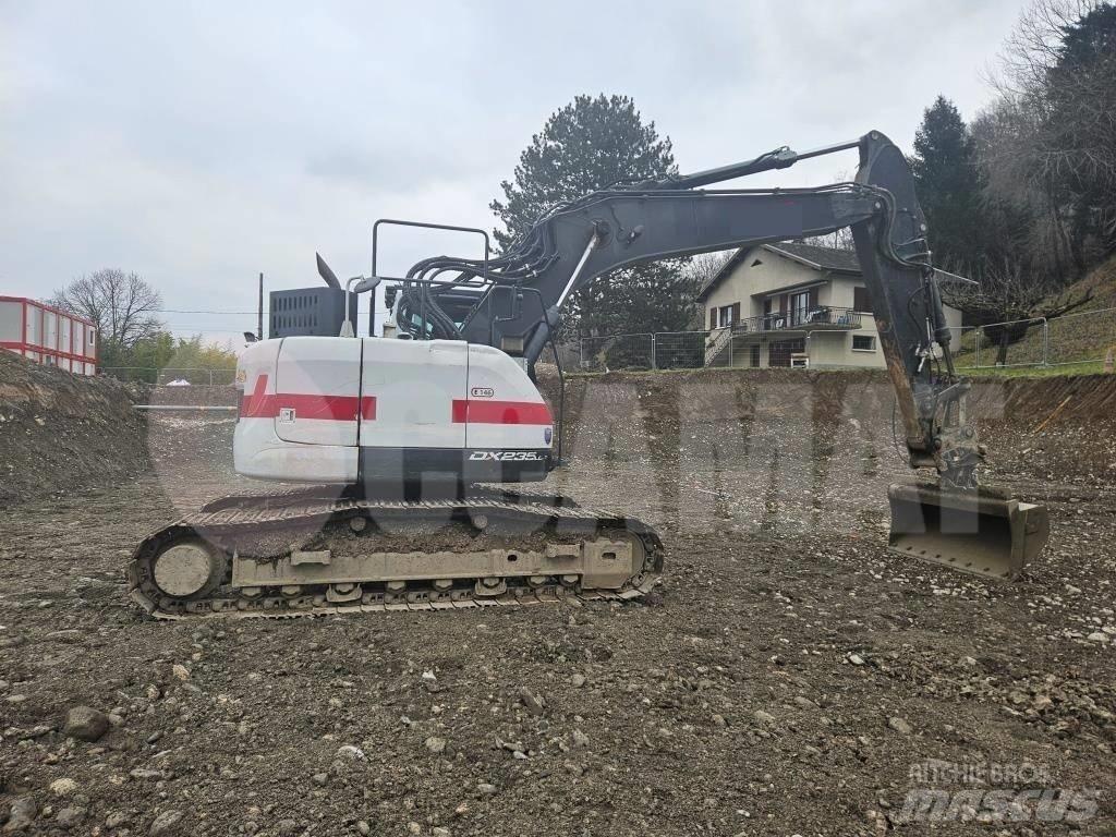 Doosan DX 235 LCR Bandgrävare