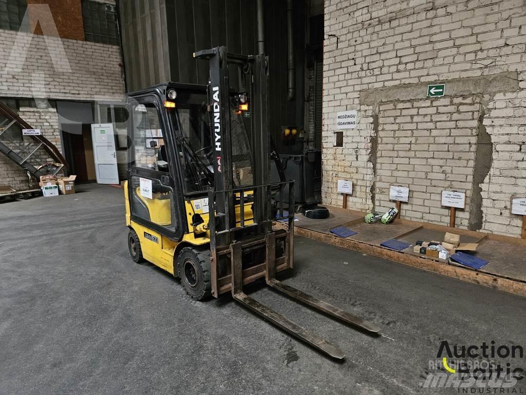 Hyundai 18D-7E Dieselmotviktstruckar
