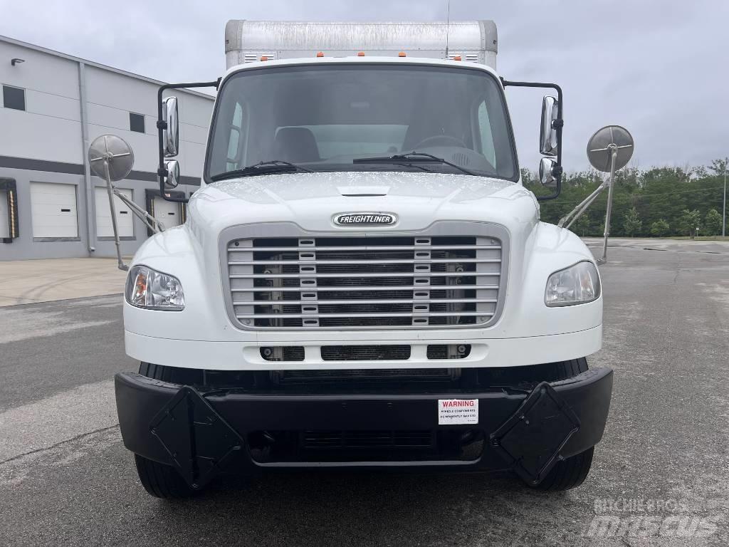 Freightliner M 106 Skåpbilar