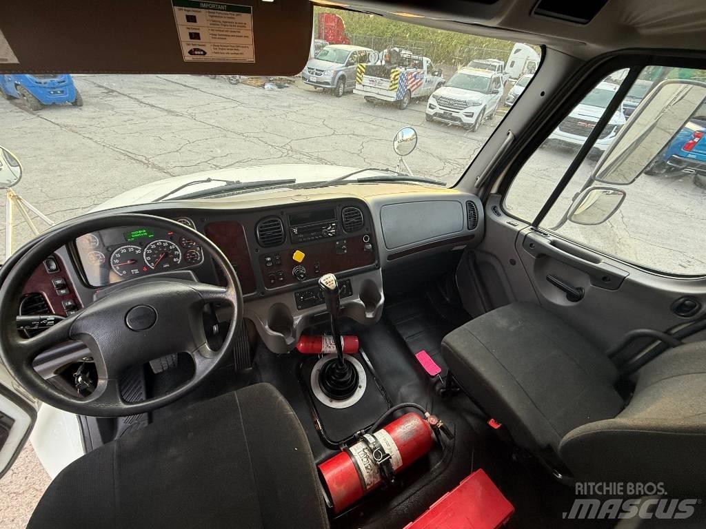 Freightliner M 106 Skåpbilar
