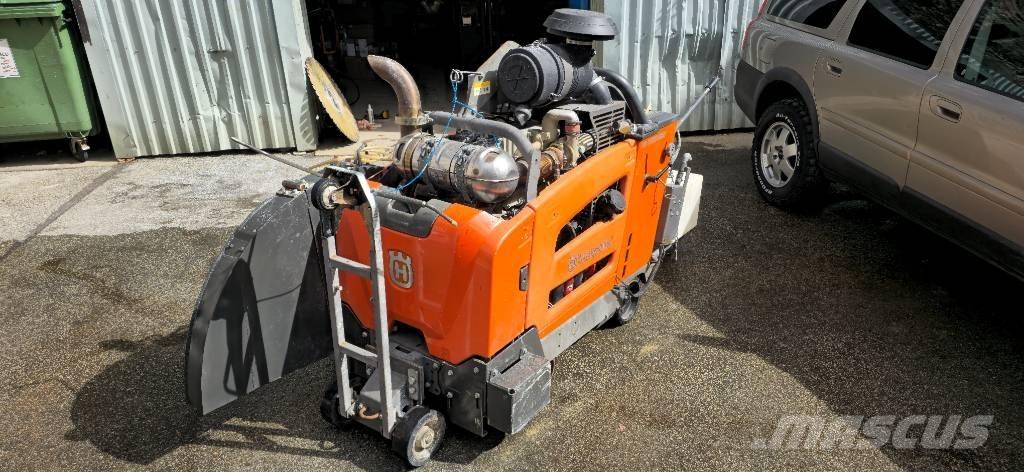 Husqvarna fs7000 Kedjegrävmaskiner