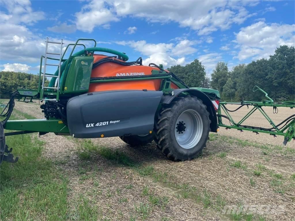 Amazone UX 4201 Dragna sprutor
