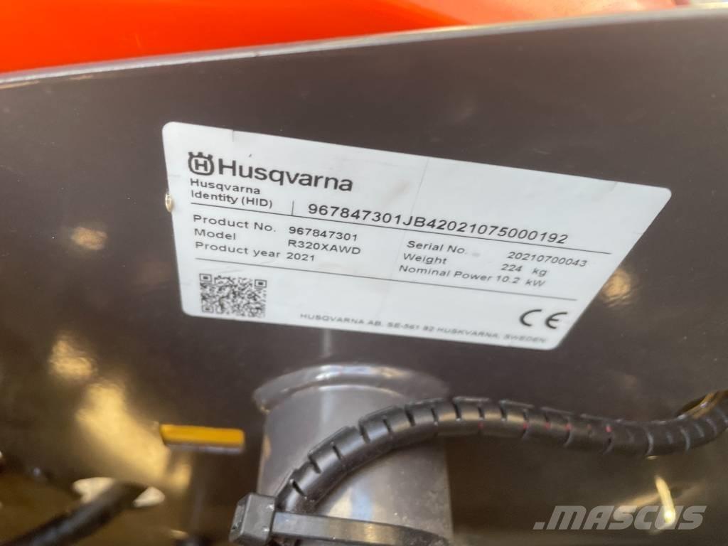 Husqvarna R320X AWD Åkgräsklippare