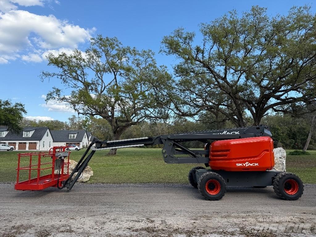 SkyJack SJ 63 AJ Bomliftar