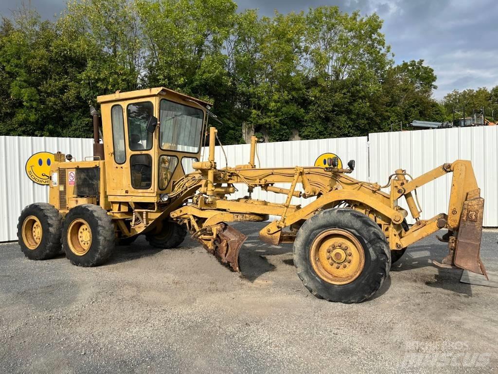 CAT 120 G Väghyvlar