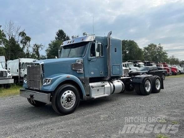 Freightliner 122SD Dragbilar