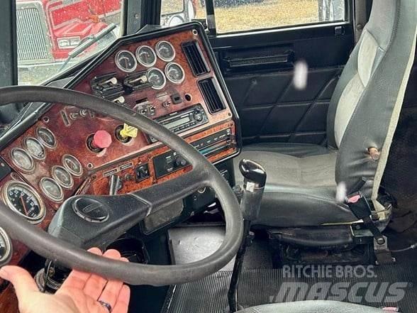 Freightliner FLD120 Dragbilar