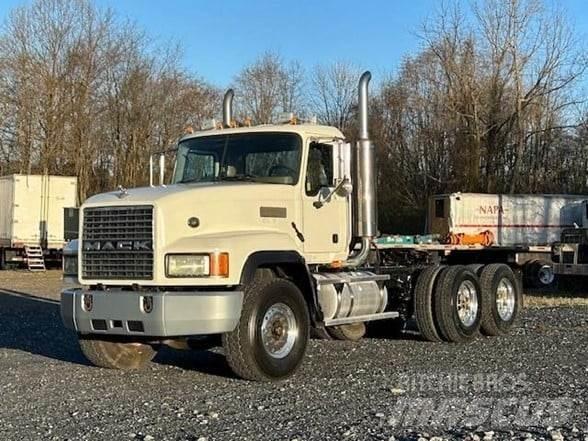 Mack CL733 Dragbilar