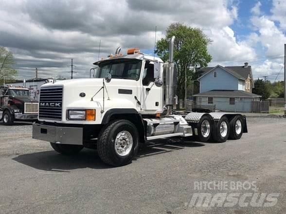 Mack CL733 Dragbilar