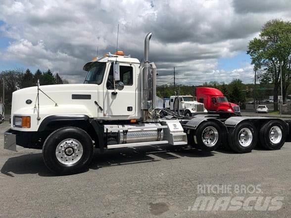 Mack CL733 Dragbilar
