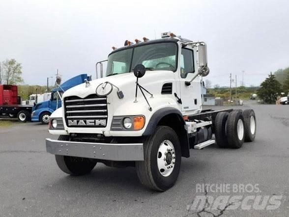 Mack GRANITE CV713 Chassier