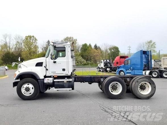 Mack GRANITE CV713 Chassier
