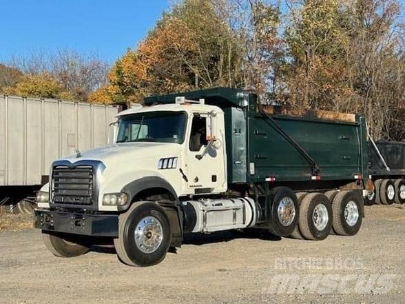 Mack GRANITE GU713 Tippbilar