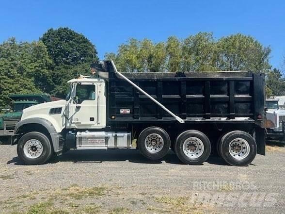 Mack GRANITE GU713 Tippbilar