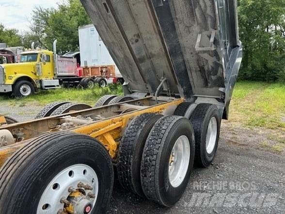 Mack GRANITE GU713 Tippbilar