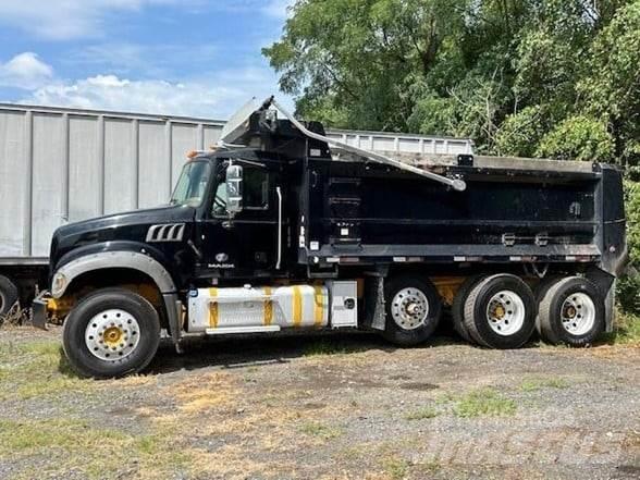 Mack GRANITE GU713 Tippbilar