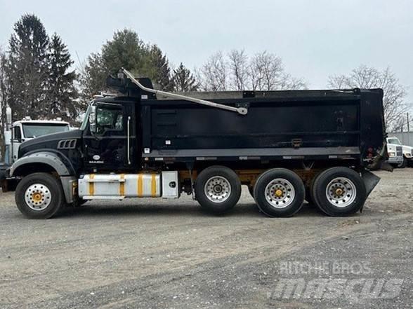 Mack GRANITE GU713 Tippbilar