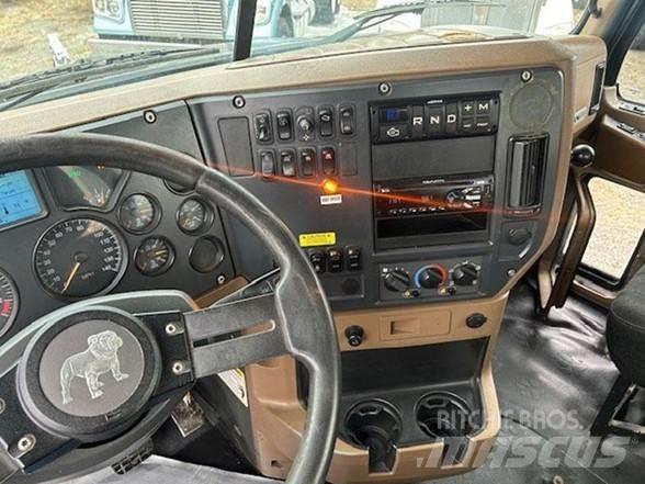 Mack GRANITE GU713 Tippbilar