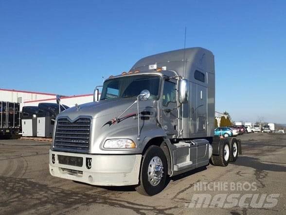 Mack PINNACLE CXU613 Dragbilar