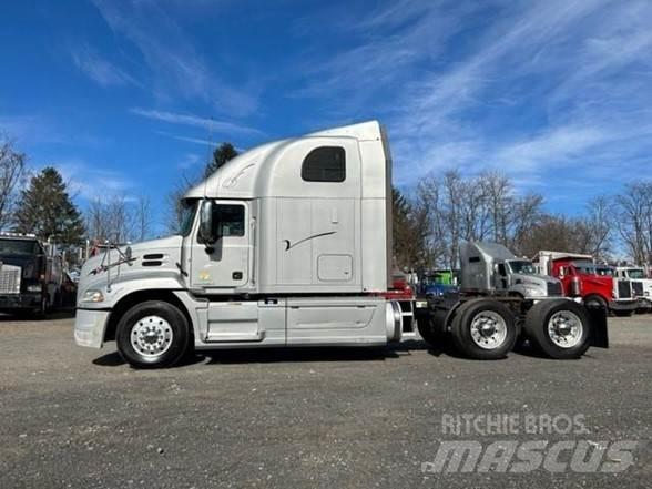 Mack PINNACLE CXU613 Dragbilar